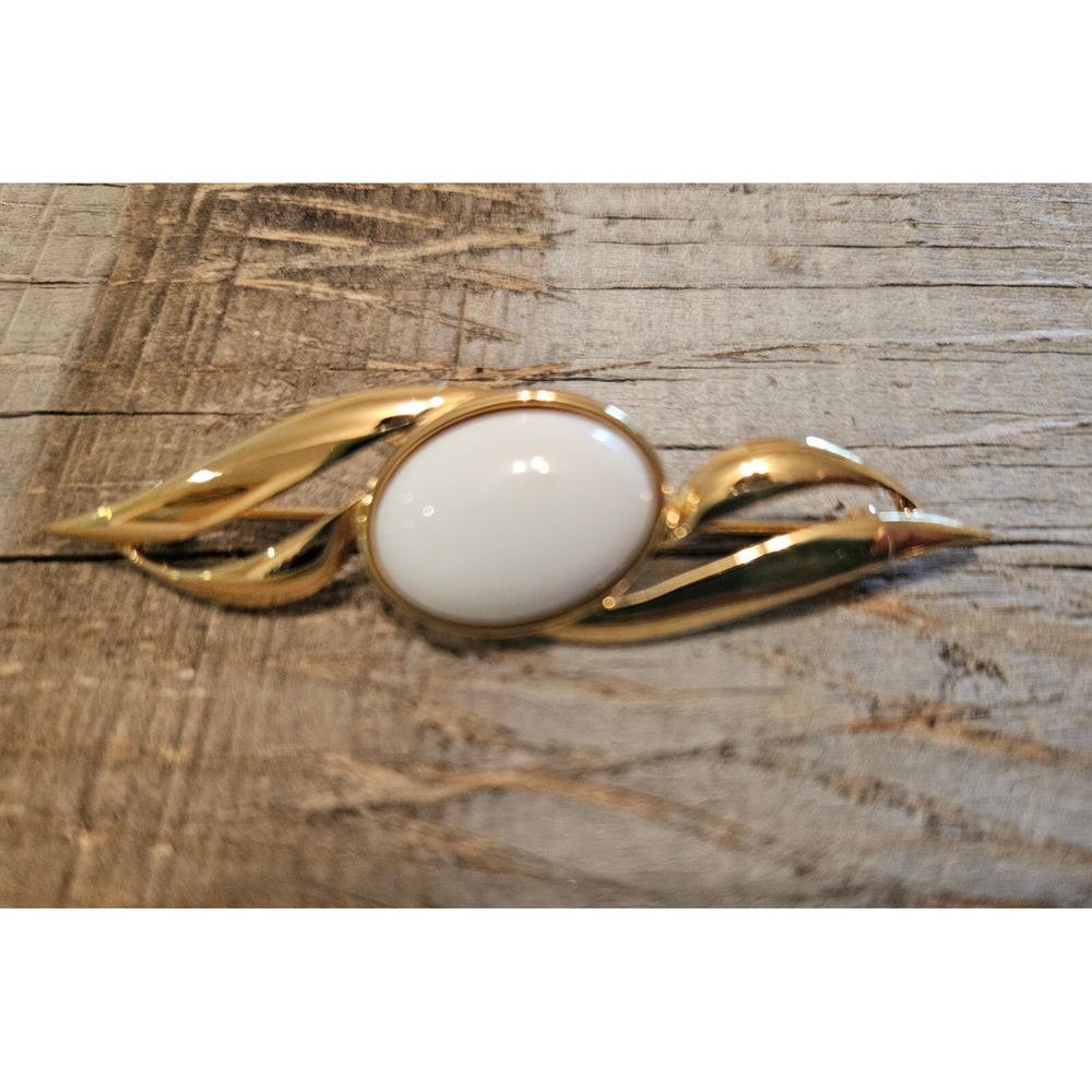 Gold Tone Brooch Pin with White Cabochon Elegant Vintage Style Jewelry